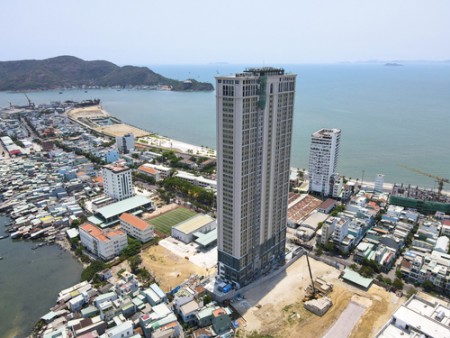 Bán căn hộ 1 phòng ngủ số 15 Altara Quy Nhơn, dt 45m2, tầng cao, view vịnh giá 1.3 tỷ