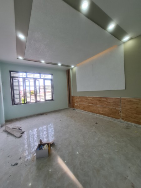 Nhà 4 tầng mặt ngõ nông rộng đường Đông Khê, diện tích 44m2, giá bán 2.95 tỷ
