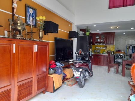 Vừa ở vừa có dòng tiền nhà Nguyễn Sỹ Sách, không lộ giới, nhỉnh 5 tỷ