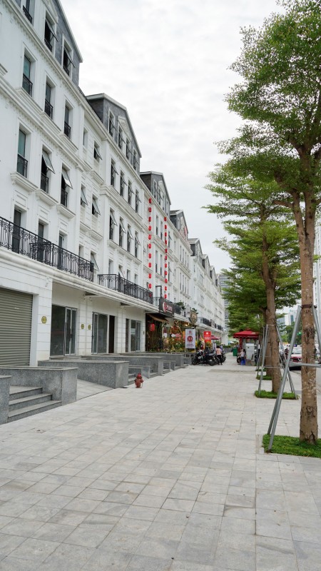 Đi đến slide 2
