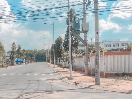 Đất Tân Uyên gía rẻ ngay KCN Phú Chánh , chợ, bệnh viện, sổ sẵn,chỉ 3,5 tr/m2 dân cư bao quanh