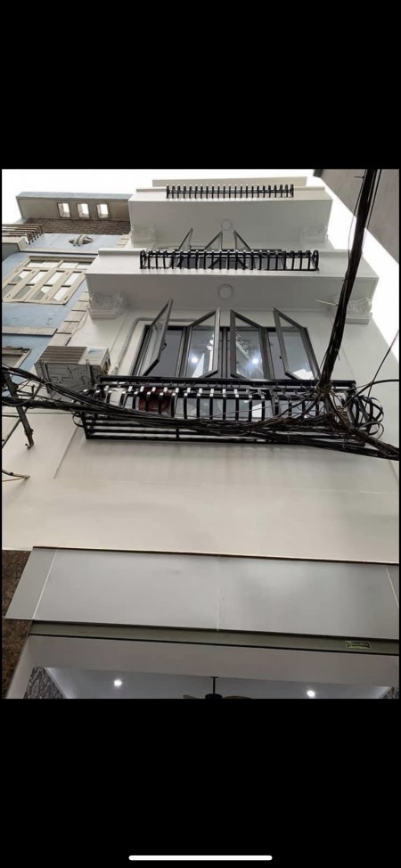Bán gấp nhà Định Công Thượng, Quận Hoàng Mai, dt 45m2, mt 4m, 4 tầng giá 3,9 tỷ