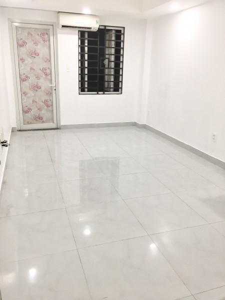 Cho thuê phòng 30m2, rộng rãi, có nội thất cách đại học Văn Lang 500m