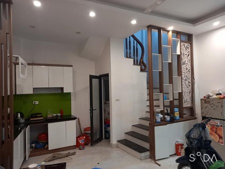 Bán nhà nguyên căn Vạn Phúc dt 33m2, 4 tầng kiên cố, giá 2.7 tỷ, lhcc