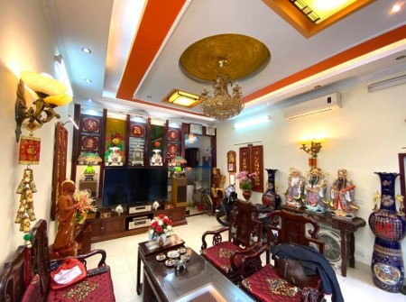 Nhà đẹp giá đẹp khu Vip Long Biên ô tô đỗ cửa lô góc 3 mặt thoáng ở ngay giá 4.3 tỷ