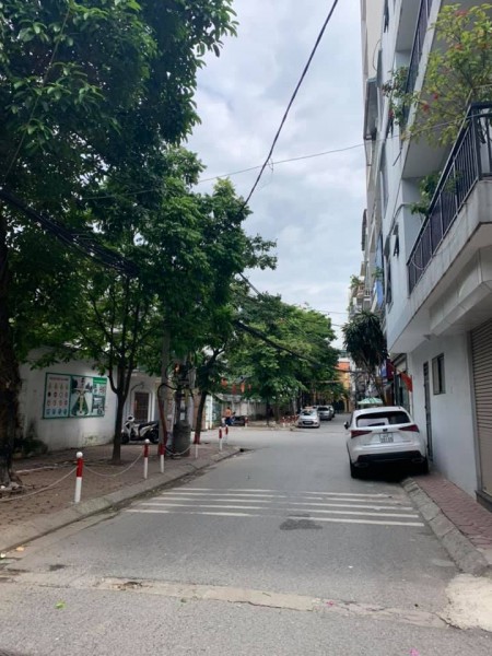 Nguyễn Văn Cừ Ngõ 135 oto tránh bán nhà 5 tầng dt 70m2, giá bán 6.9 tỷ