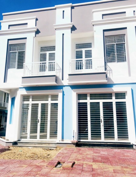 Bán nhà xây sẳn 1 trệt 1 lầu Thường Thạnh quận Cái Răng, tặng nội thất
