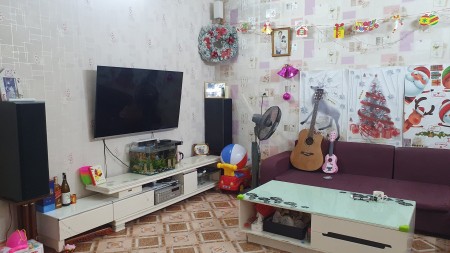 Cần Bán nhà gấp Đông tác Quận Đống Đa giá bán 5 tỷ, dt 47m2, đúc 4 Tầng