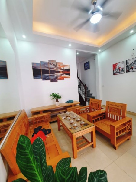 Chính chủ cần bán nhanh nhà Ngã Tư Sở 30m2 2.9 tỷ 4 tầng mới gần ô tô