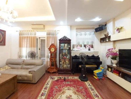 Gia đình tôi cần bán nhà Lê Trọng Tấn, DT 78m2, 4 tầng, giá bán 9.9 tỷ