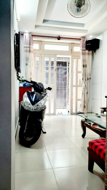 Một đời chủ Văn Cao Phú Thạnh dtsd 44m2 hẻm xe hơi giá nhỉnh 2 tỷ, chính chủ