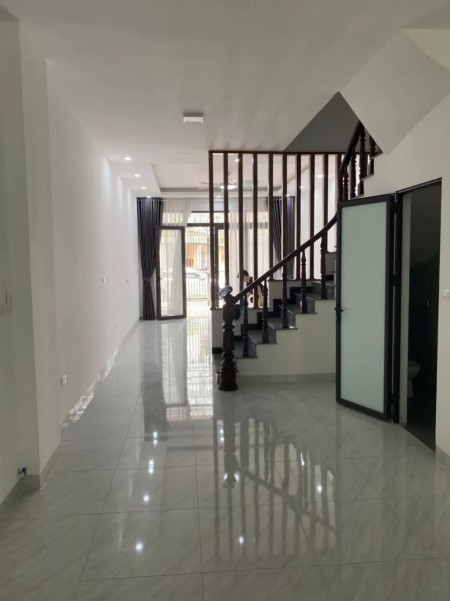 Cần bán nhà Hoàng Ngân, Cầu Giấy diện tích 55m2, 6 tầng, ô tô đỗ. ở ngay