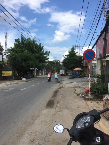 Chính chủ gửi 3 lô đất liền kề nhau mặt tiền đường Số 31, Bình Trưng Đông, Quân 2. 0915698839