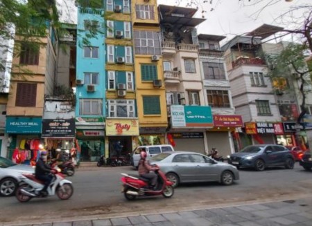 Bán gấp nhà 6 tầng mặt phố Thụy Khuê, vỉa hè rộng, giá cực tốt 13.3 tỷ LH 0968990560