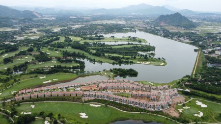 Wyndham Sky Lake Resort & Villa tiêu chuẩn của nghĩ dưỡng ven đô trong lòng sân golf