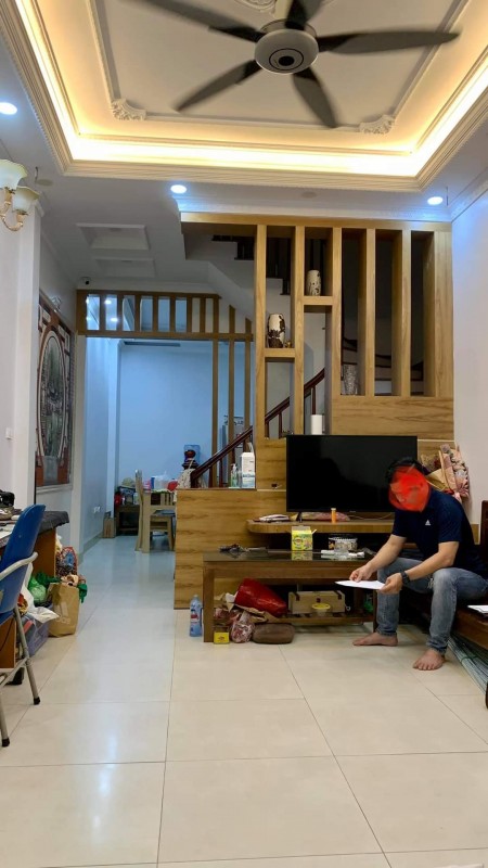 Cần sang nhượng Nhà 42m siêu đẹp phố Xã Đàn 2. ngõ trước nhà 3m