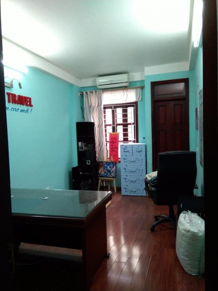 Nhà Hoàng Như Tiếp giá bán 2,8 tỷ, đúc kiên cố 5 tầng, dt 31m2, đã có sổ đỏ