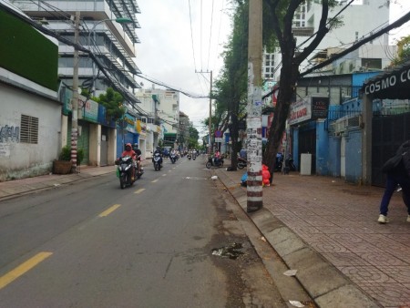 Nhà riêng mặt tiền khu Phan Xích Long Diện tích 6,5m x 20,5m, giá bán 30 tỷ, lhcc