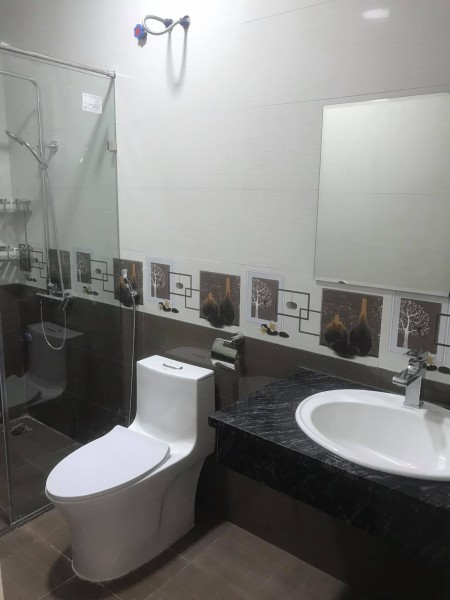 Chỉ nhỉnh 2 tỷ có ngay nhà mới phố Ngô Gia tự 35m*5T ô tô đỗ cổng