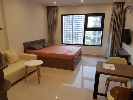 Cho thuê căn studio full đồ Vinhomes smart city, ban công lớn hường Đông Bắc