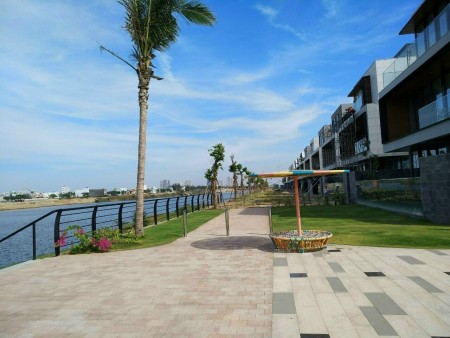 Đi đến slide 8