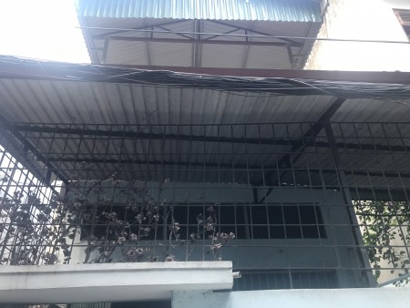 Bán đất vàng trung tâm Cầu Giấy, chủ xác định bán đất tặng luôn nhà 2 tầng, siêu hiếm