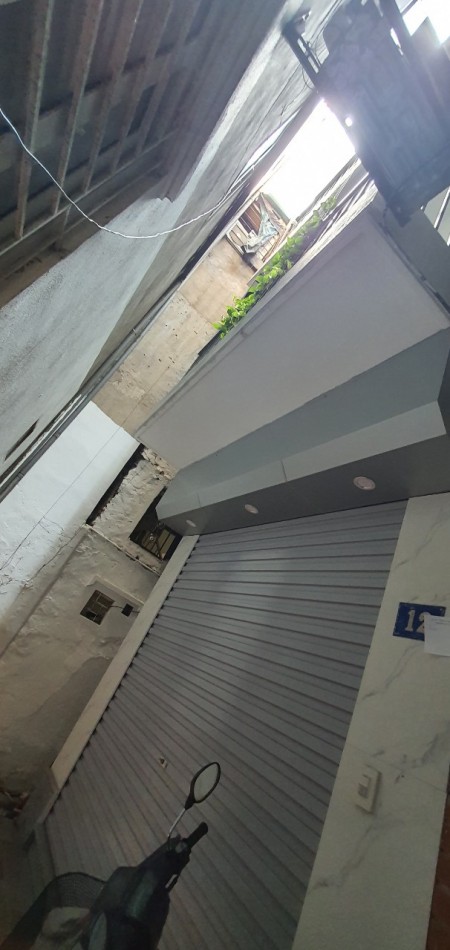 Bán nhà Hoàng Hoa Thám, Nhà mới vào ở ngay, diện tích 36m2, giá 4.1 tỷ