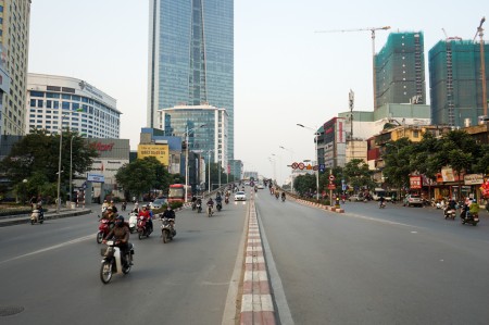 Bán nhà mặt phố 5 tầng Nguyễn Chí Thanh, lô góc mặt tiền rộng cung đường sầm uất