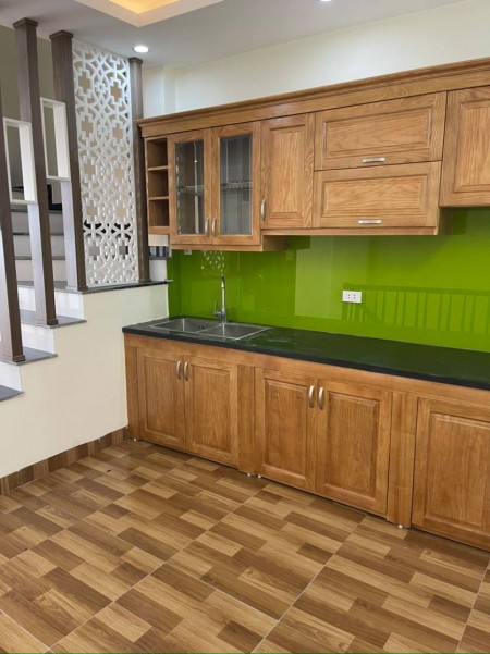 Bán nhà nhỉnh 2 tỷ ngõ đẹp, phố Đại Mỗ, dt 40m2, 4 tầngg, mt 4.2 m, lh: 0978996965