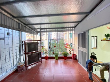 Cực Đỉnh, vỉa hè, kinh doanh, ô tô tránh, lô góc, ngõ to Đại Cồ Việt DT 30m2 nhỉnh 4 tỷ