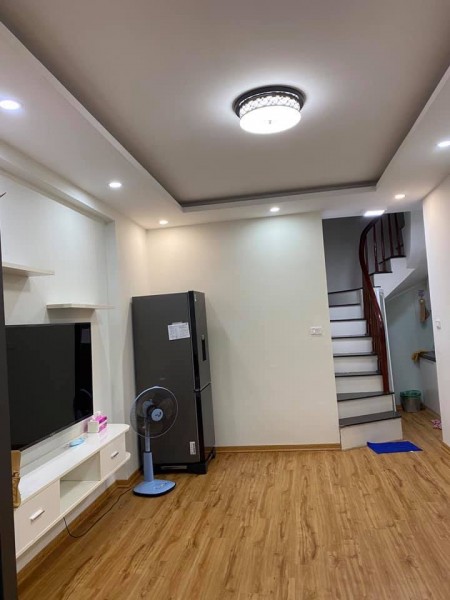 Bán nhà ngõ Chùa Hưng Ký, Minh KHai, 3T x 25m2, nhà mới tặng full nội thất giá 2.3 tỷ