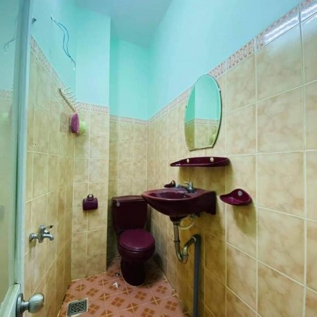 Bán nhà 4 tầng 3 mặt thoáng mát chỉ 3.8 tỷ, nhà ngay chợ Bà Chiểu đường Lê Quang Định