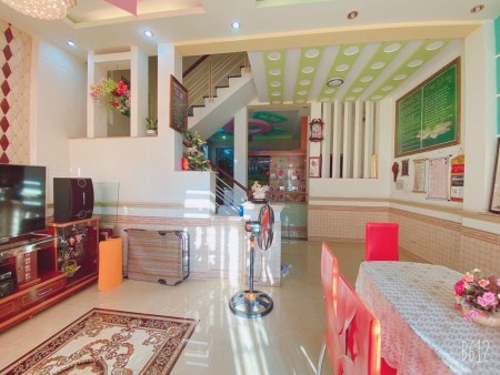 Bán gấp nhà hẻm xe hơi Khuông Việt, dt 150m2 ngang 5, 4 tầng, giá 13.3 tỷ