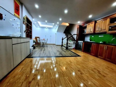 Bán nhà nguyên căn cò mới đẹp, bàn giao vào ở ngay, đường Quan Nhân, có lộc