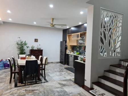Nhà Liền kề khu Vip Láng Hạ Đống Đa an sinh đẳng cấp, dt 70m2, 5 tầng, mt 5.5m giá 21 tỷ
