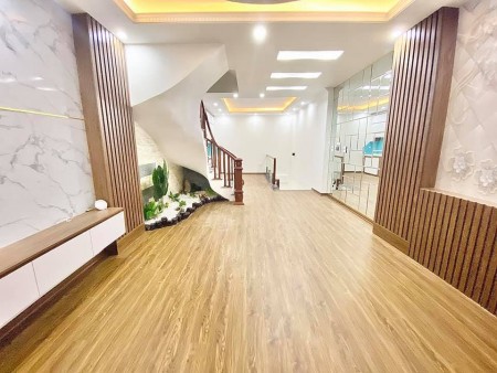 Bán nhà ngang bề thế 8m, hẻm xe hơi dt 60m2, giá 5 tỷ, Vườn Lài Quận Tân Phú