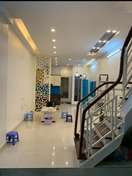 Bán nhà Trần Phú, Hà Đông diện tích 39m2, 4 tânfg, ô tô, Kd, giá chỉ 4,3 tỷ, thương lượng