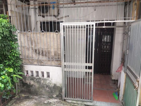Cho thuê căn hộ tằng 1 trung tâm Dốc Ngọc Hà, có đấy đủ tiện ích, lhcc