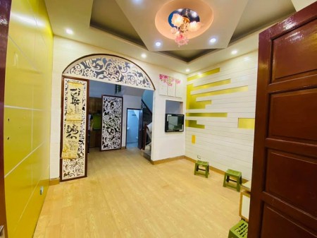 Chính chủ bán nhà Vũ Hữu, Quận Thanh Xuân diện tích 54m2, 6 tầng, 5,6 tỷ.