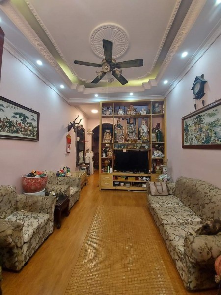 Ngõ ô tô dt 84m2, 5 tầng, nhỉnh 6 tỷ liên hệ 0962458616, nhà cực đẹp mua ngay ở ngay.