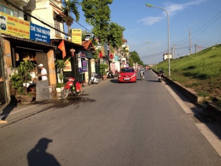 Cần thanh khoản gấp do làm ăn thua lỗ. Bán nhà mặt phố kinh doanh, giá bán 8.3 tỷ
