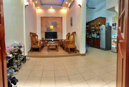 Nhà Trường Chinh ngay ngã tư Sở cách mặt phố 20m dt 48m2, 4 tầng chỉ hơn 4 tỷ