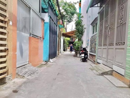 Bán Nhà Quận 10 diện tích sử dụng 145m2 hẻm Rộng Gần Mặt Tiền Chỉ 6 TỶ x