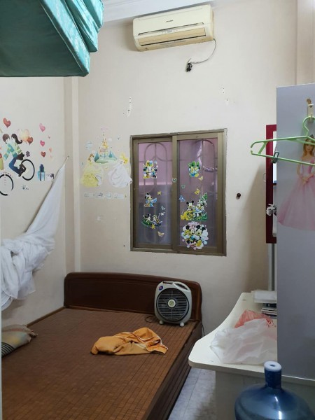 Bán nhà 4 tầng Cầu Giấy, dt 33m2, 15m ra đường ô tô full công năng, giá 3.2 tỷ, lh 0961427470