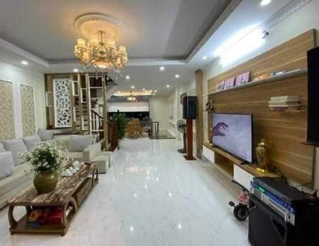 Tuyệt đỉnh an sinh nhà Nguyễn Văn Cừ, thiết kế đỉnh, dtsd 43m2 đúc 5 tầng, nhỉnh 4 tỷ