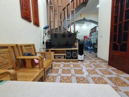 Bán nhà Bùi Xương Trạch 51m2 giá dt 3.9 tỷ lô góc thoáng đãng an sinh tốt