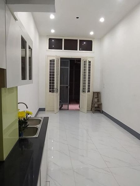 Bán nhà phố Nguyễn Tuân tiền nhỏ ô tô đỗ cửa kinh doanh lớn, sổ chính chủ