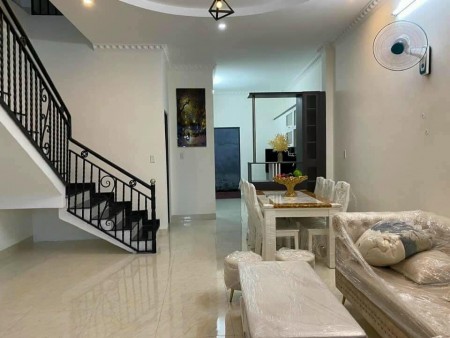 Nhà đẹp VIP hiện đại mới 100% diện tích 5x26 gần bến xe phía nam giá 1.58ty
