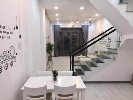 Bán Nhà 52m2 ,1 trệt 1 lầu , 4 Tỷ 5 , Trung Tâm Bình Thạnh .