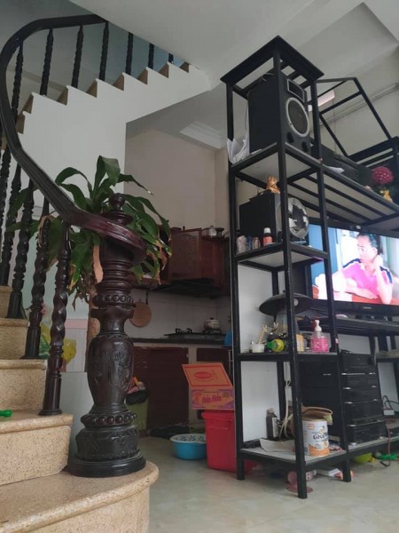Bán nhà Tả Thanh Oai – Thanh Trì, 32m2 đúc 4 tầng, nhà đẹp ở luôn, giá chỉ 2.03 tỷ